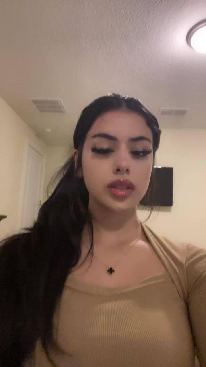 @nora🧛🏼♀️4️⃣