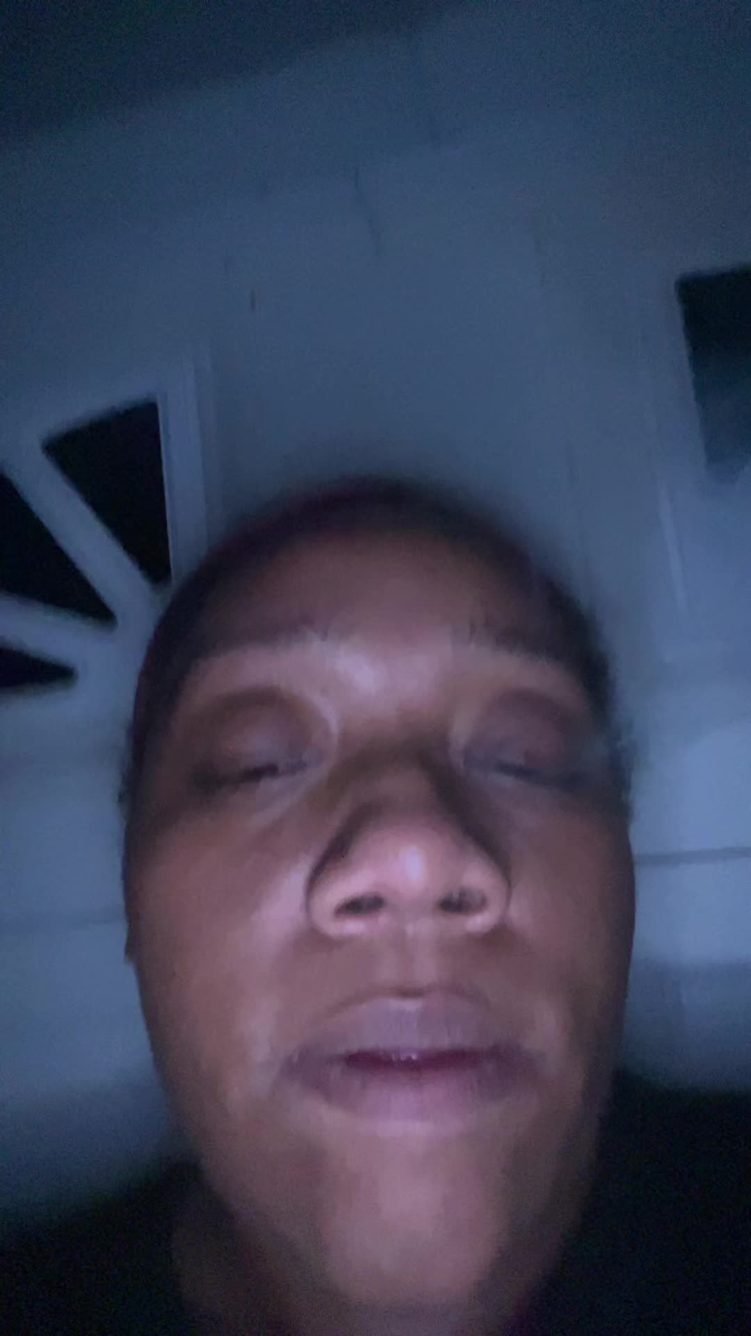 @Dee_nuggss