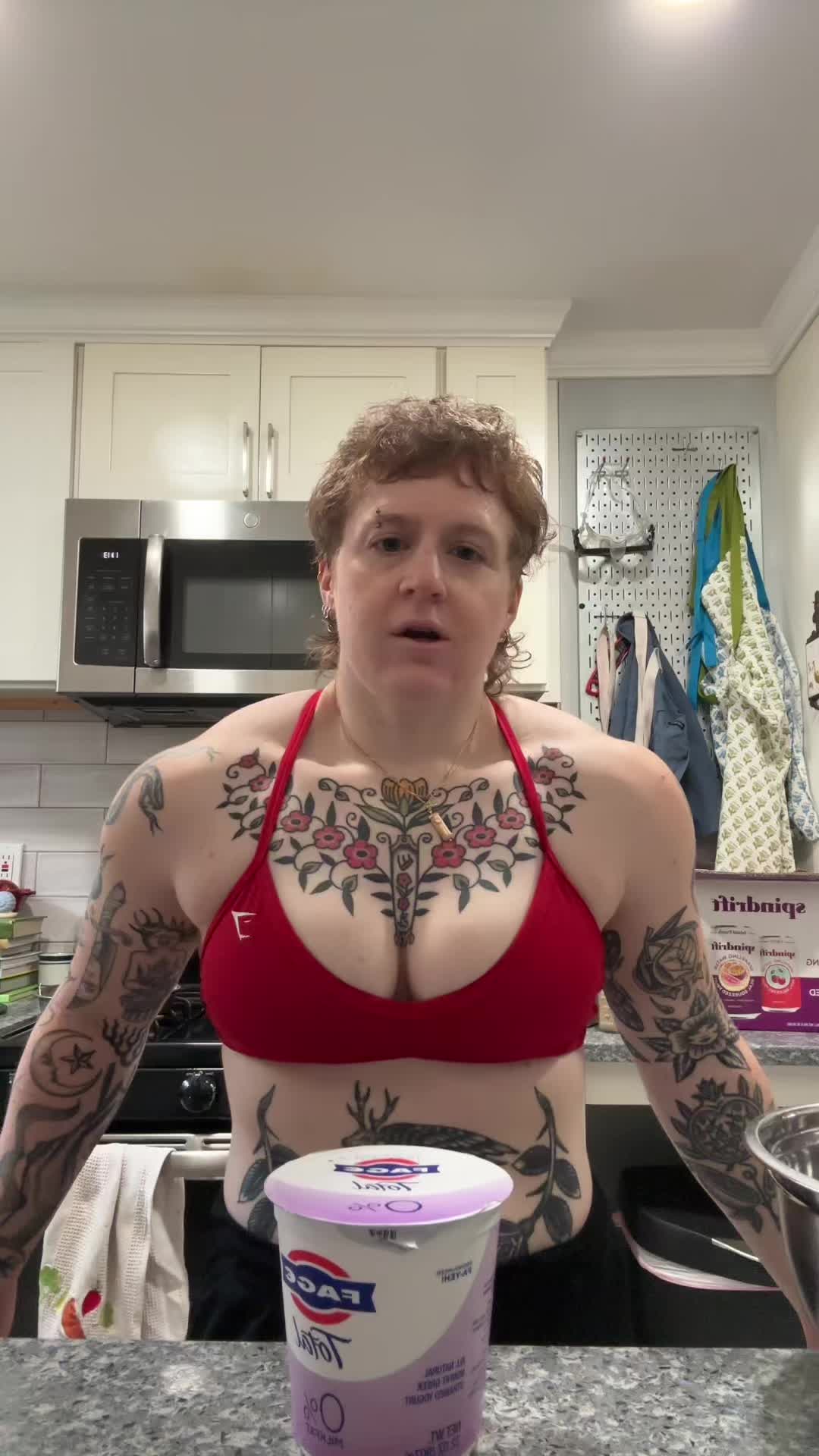 @lesbianlifts