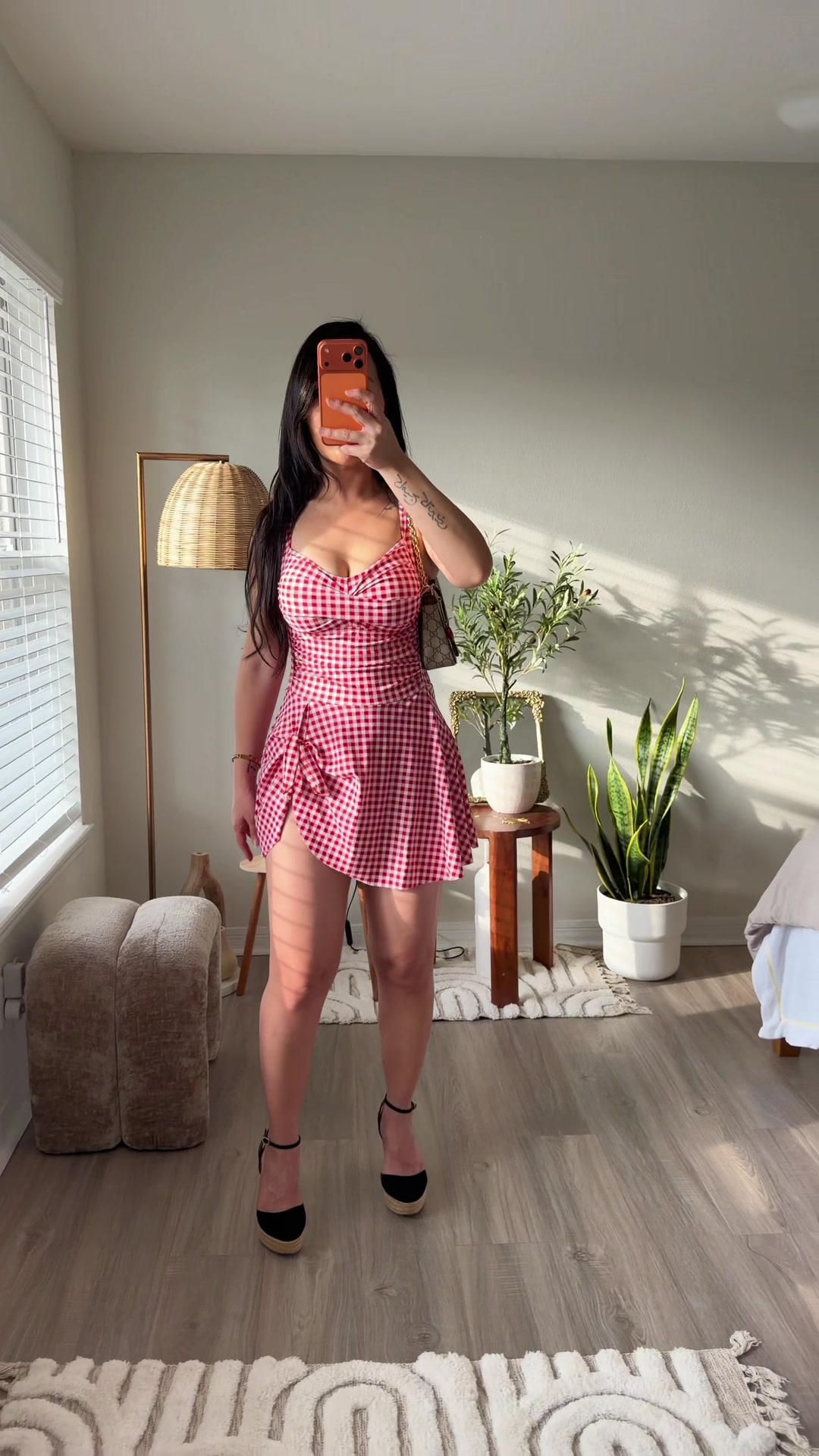 @khanell