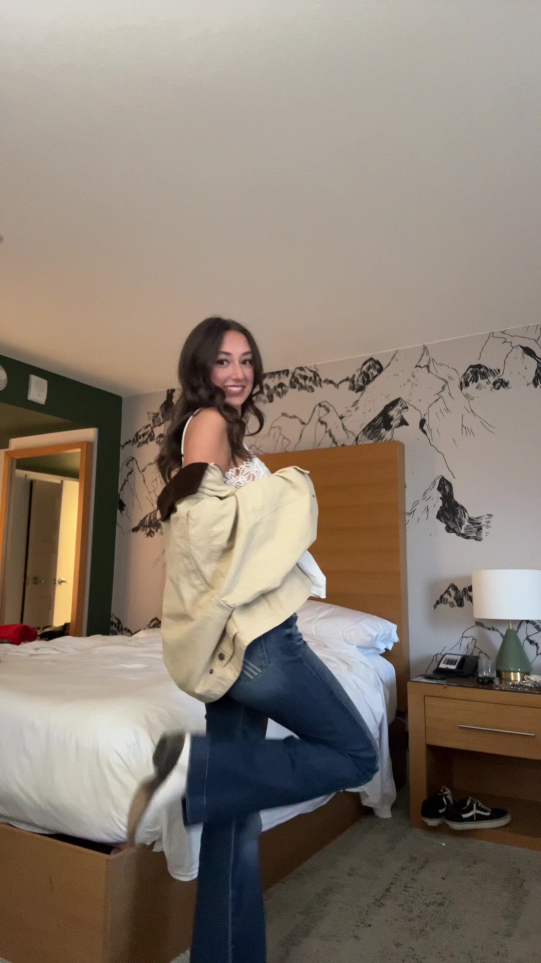 @Bella