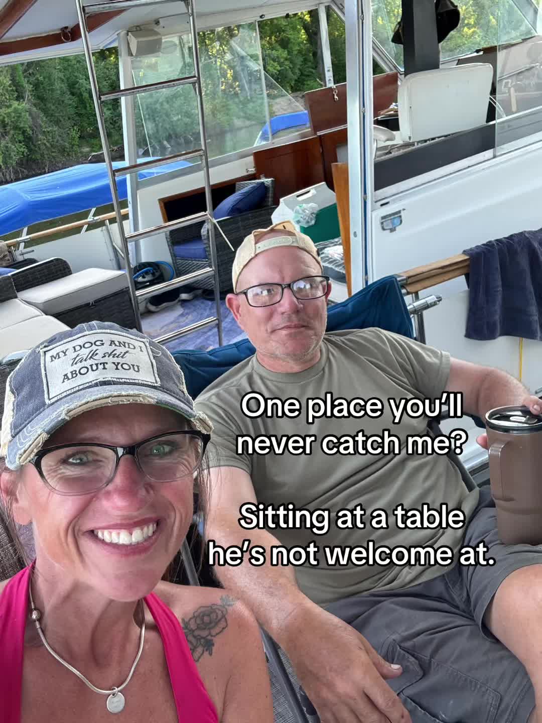 @⚓️💕HotMessOnABoat💕⚓️