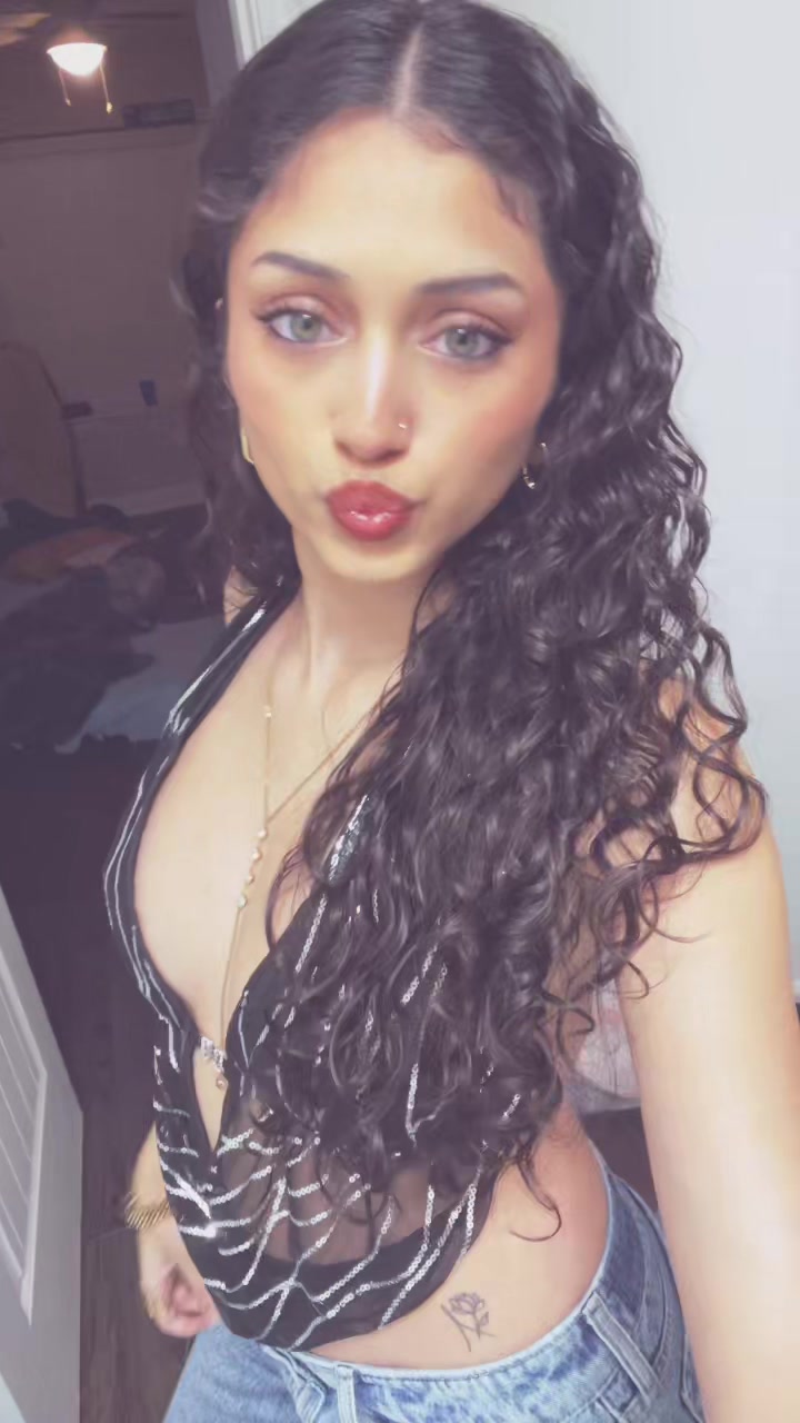 @_ritz_cracker_