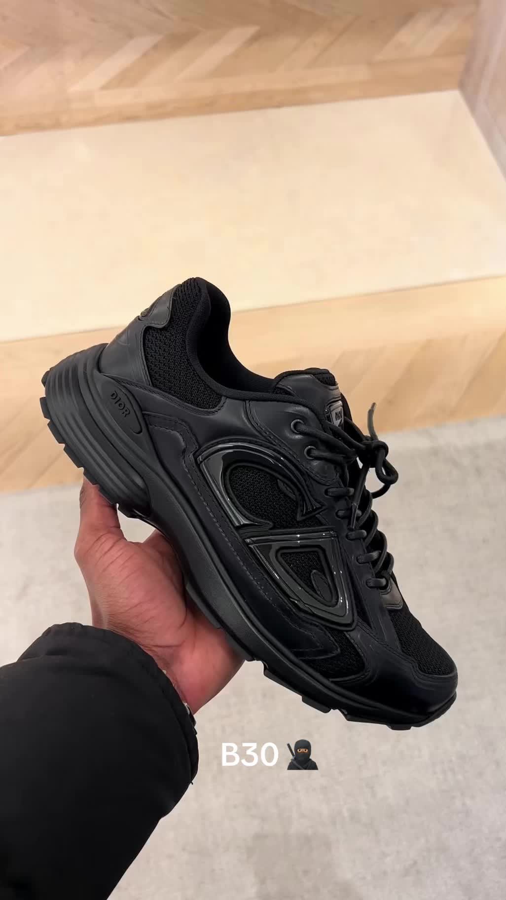 @Apex Sneakers