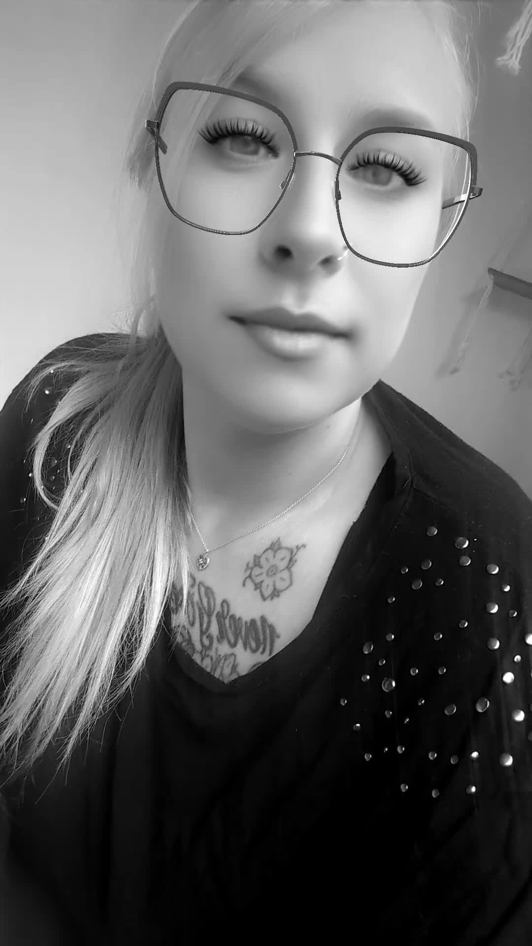 @Saphira95