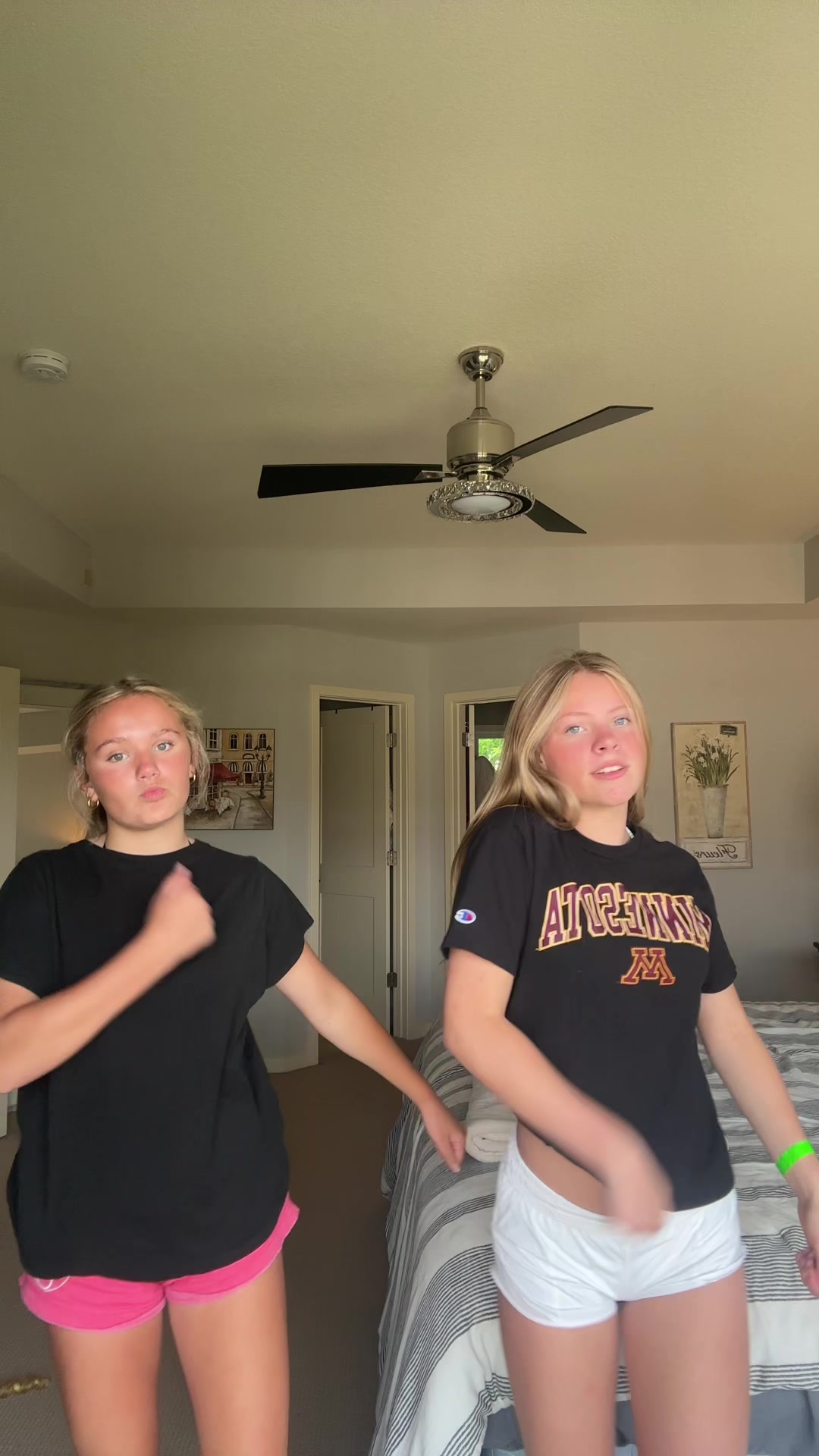 @sienna.lila.dances