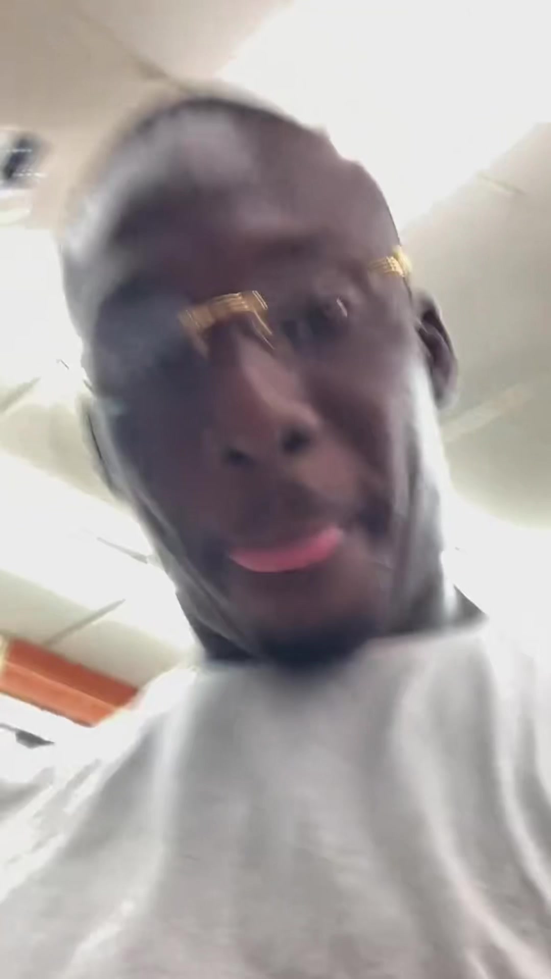 @WOOODYMr.561 🇯🇲