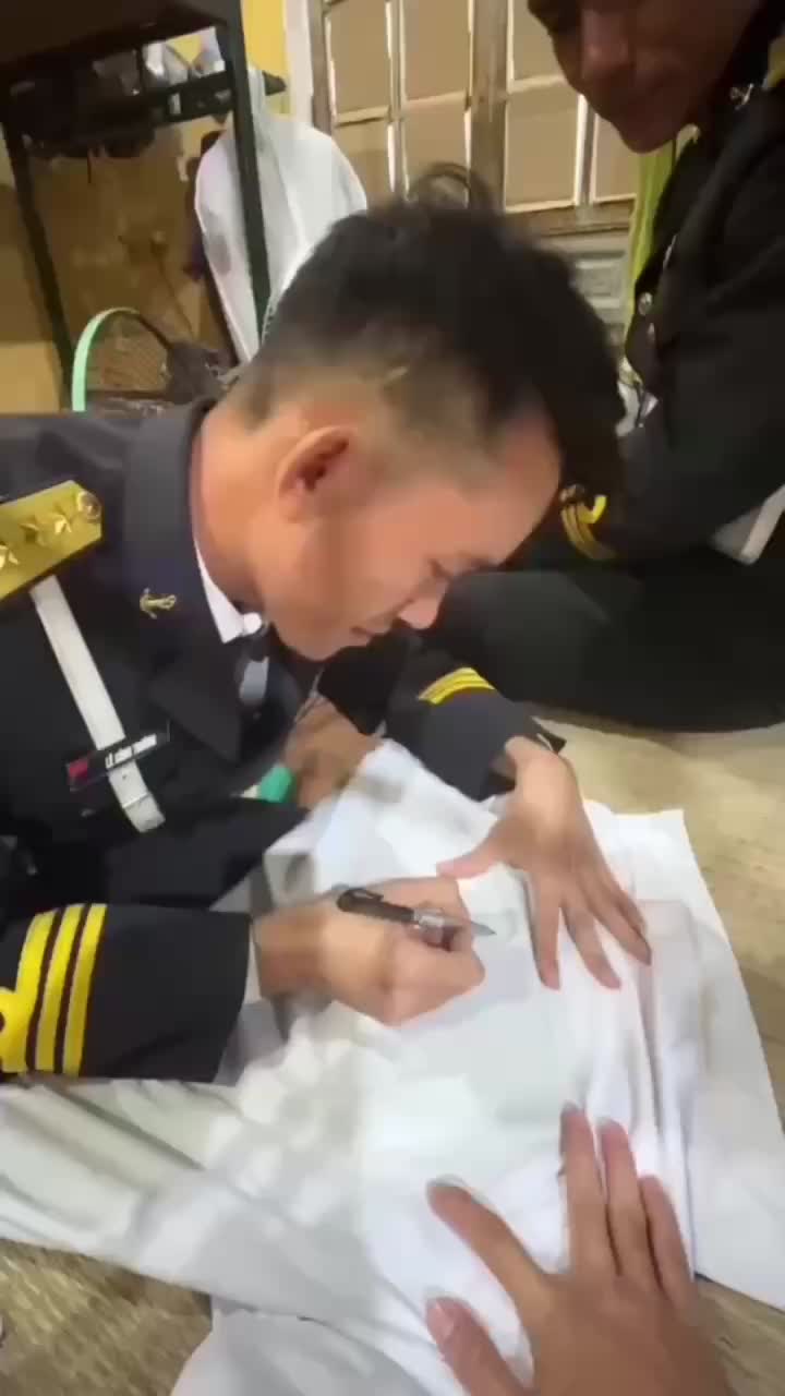 @Hải qu&acirc;n tr&ecirc;n bờ