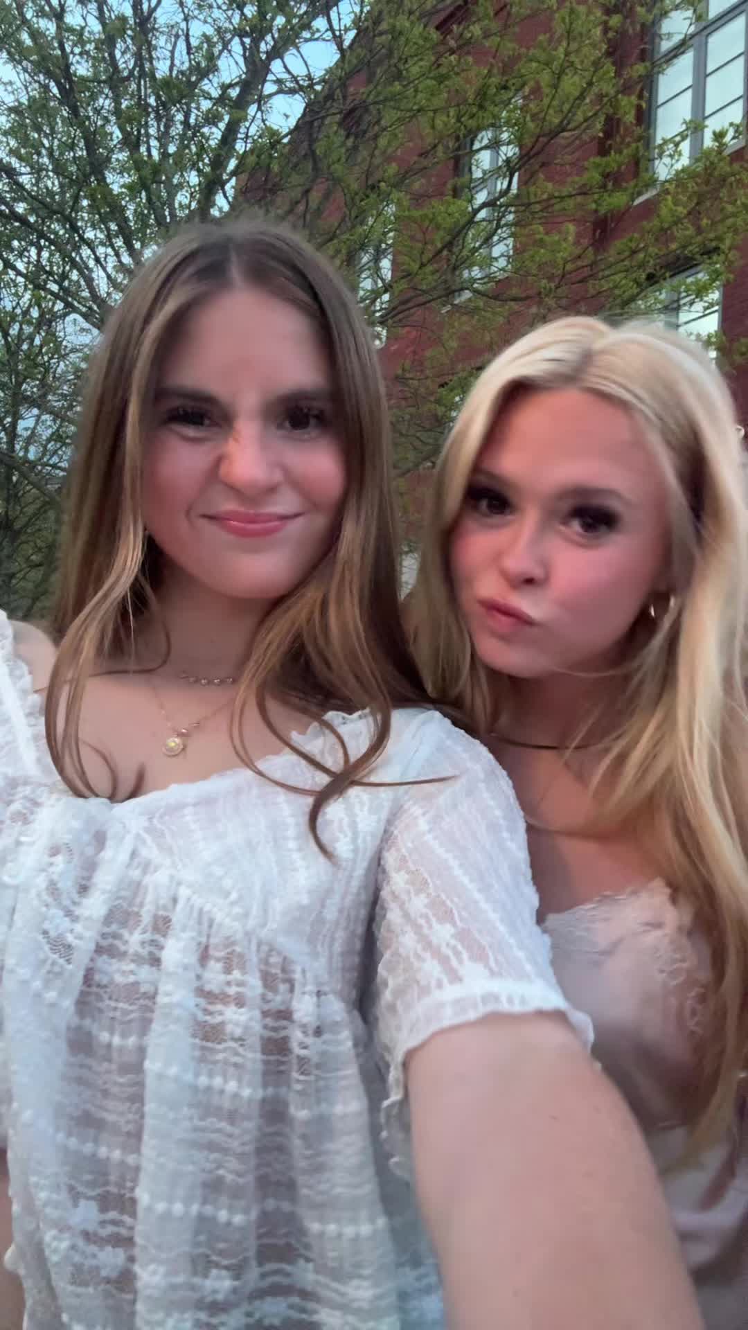 @ella