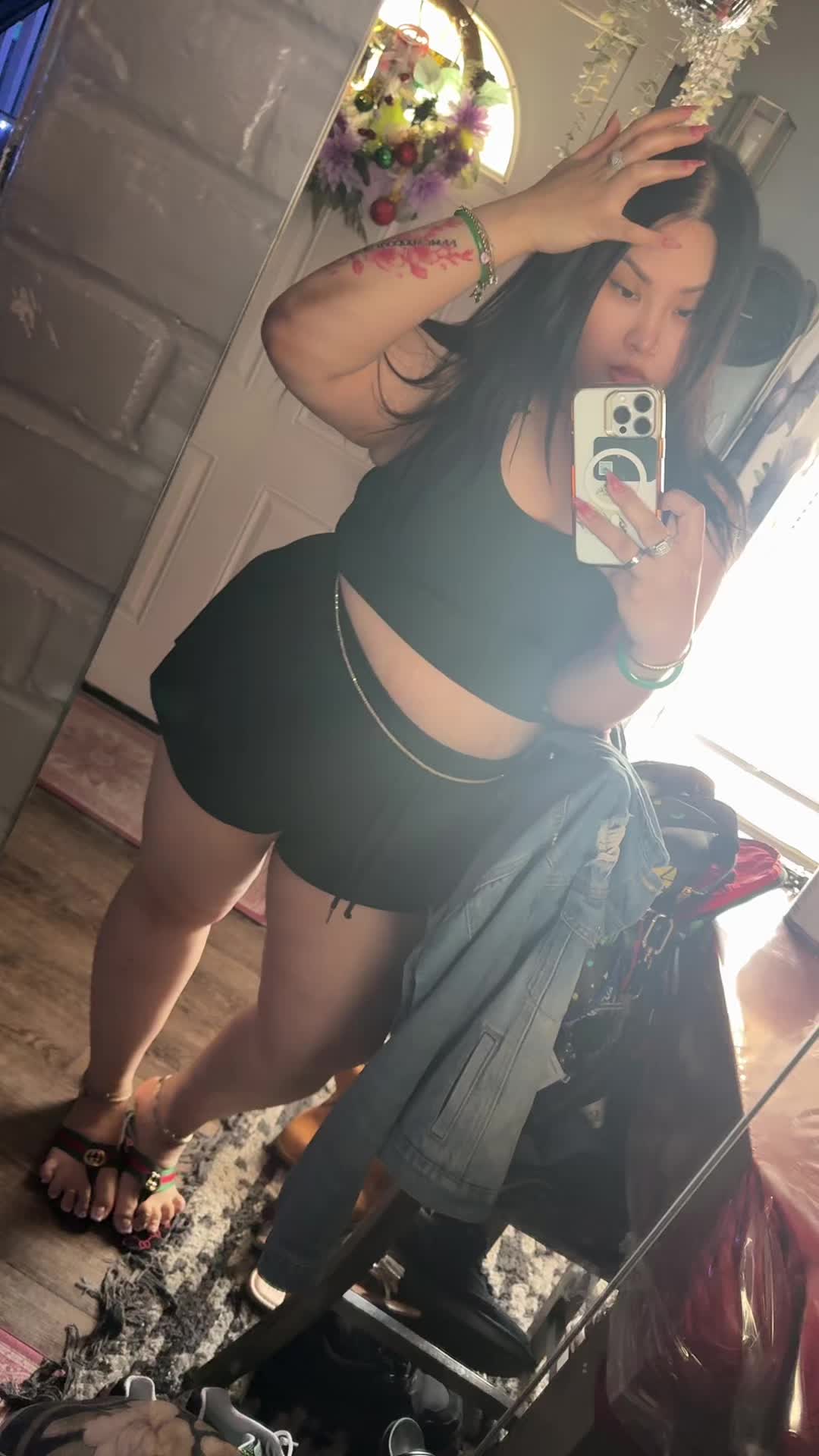 @pretty_jenni_vibes