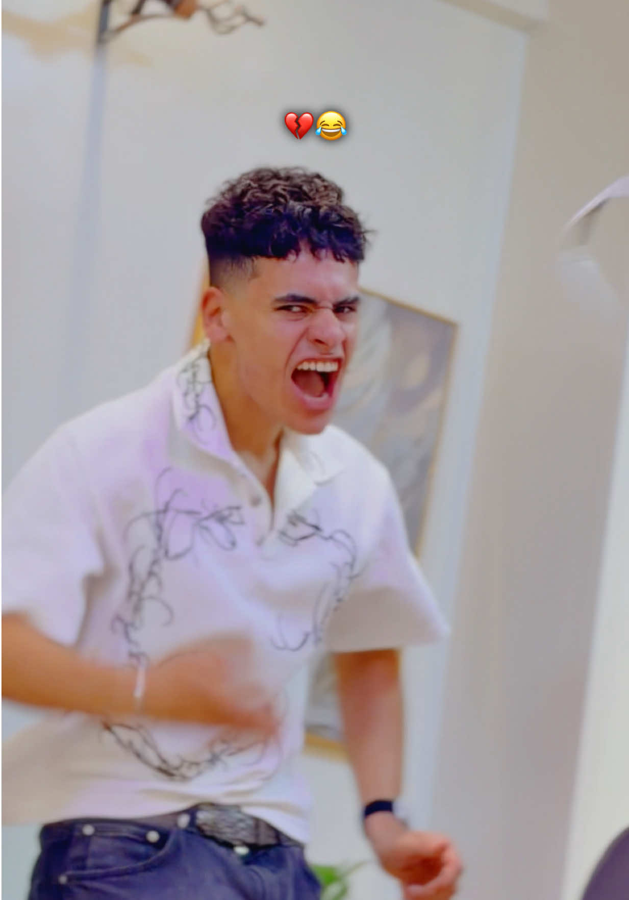 @💥🤴🏻 علِيّ أُومَال 🤴🏻💥