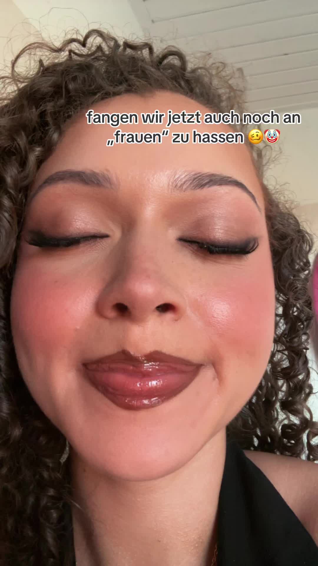 @L A R A ๐๐ผ