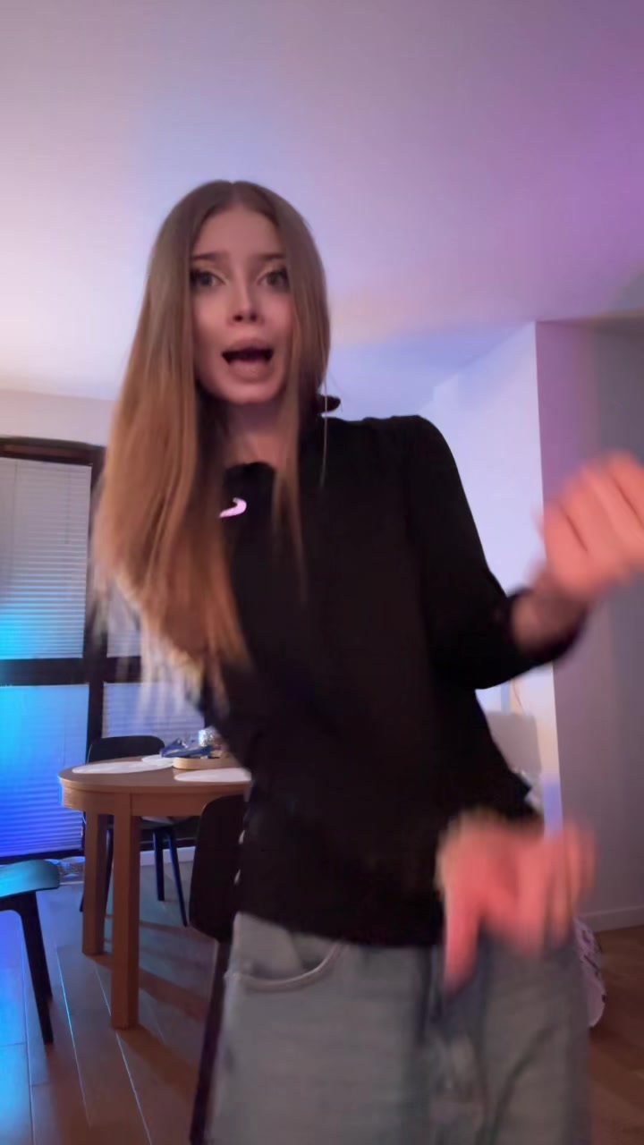 @аня