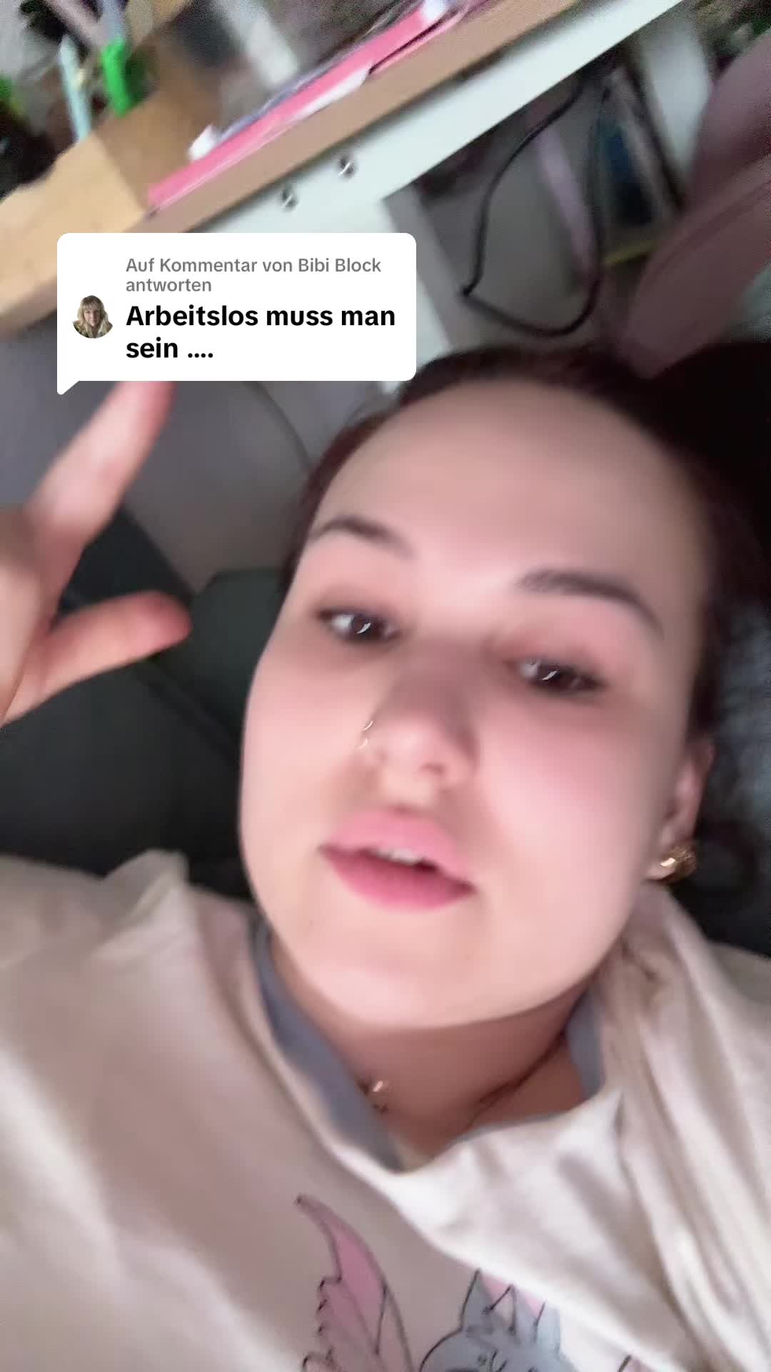 @laurassoberlife