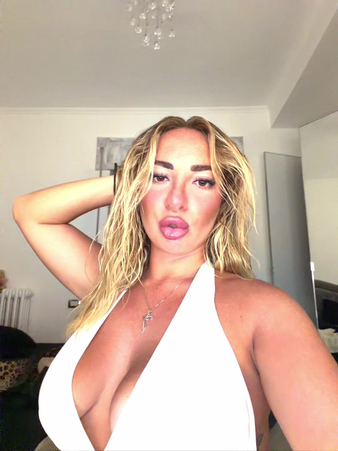 @LUCRY🍒