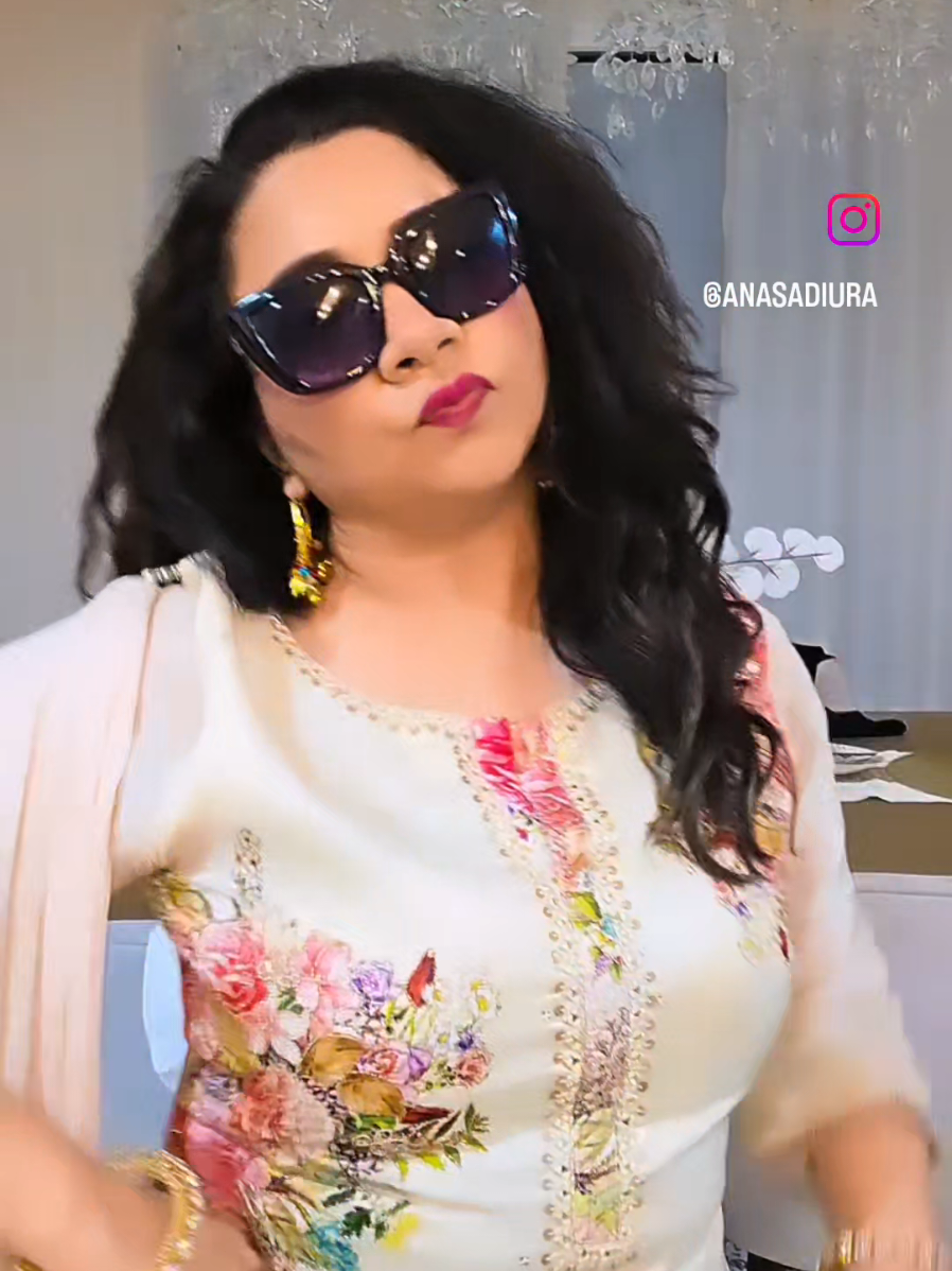 @SimplyAnamika