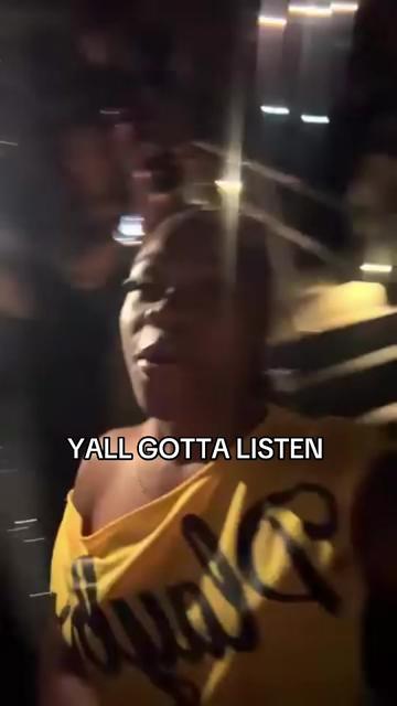 @👩🏾&zwj;❤️&zwj;💋&zwj;👩🏽