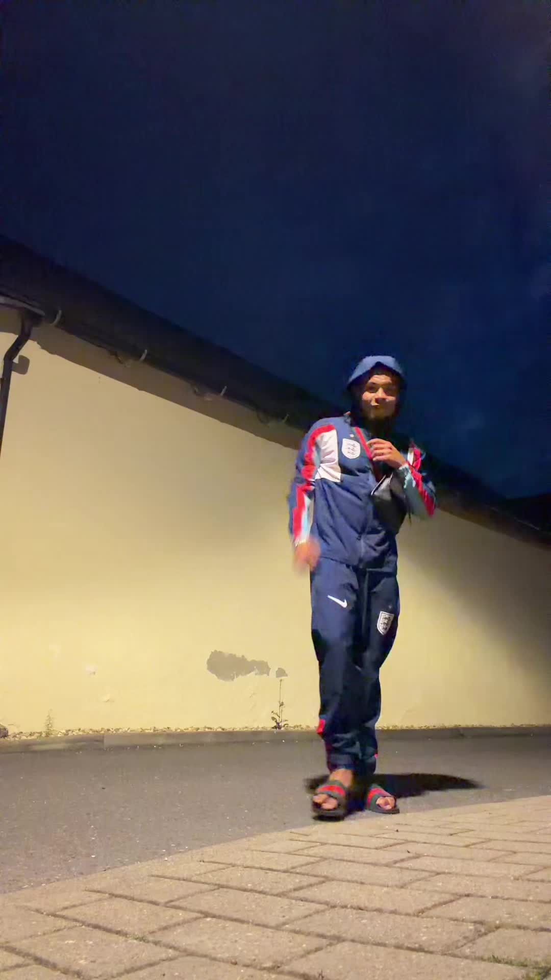 @Danelugr