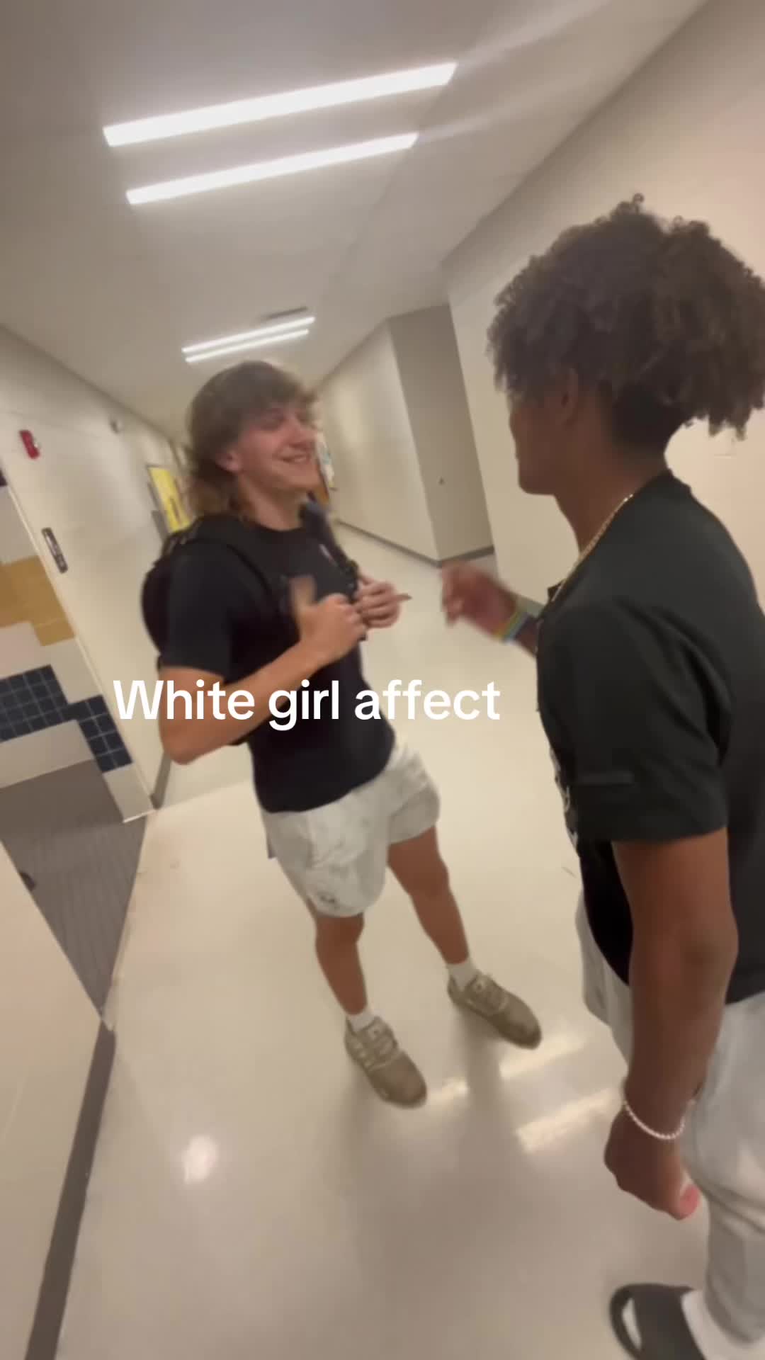 @🗿