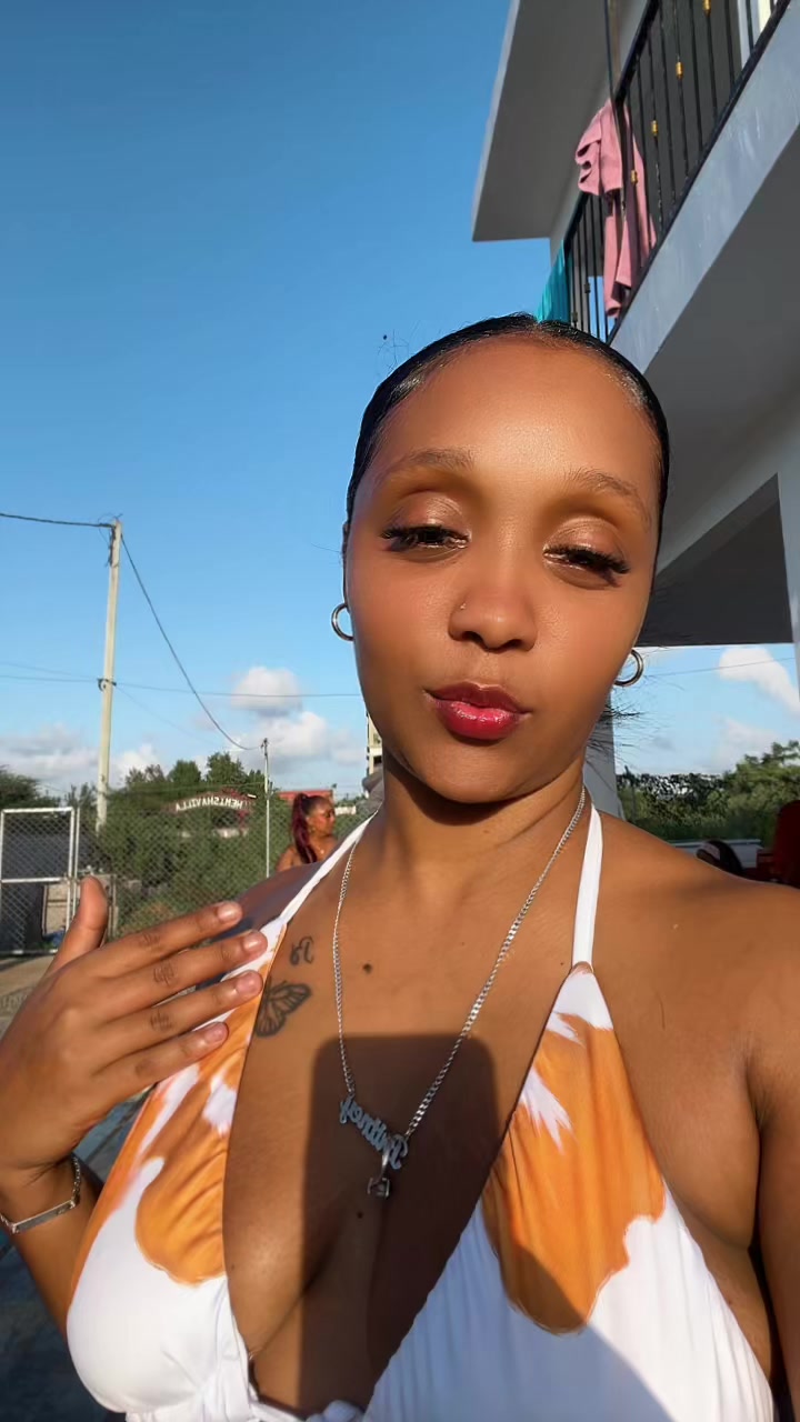 @Brit_Ney03