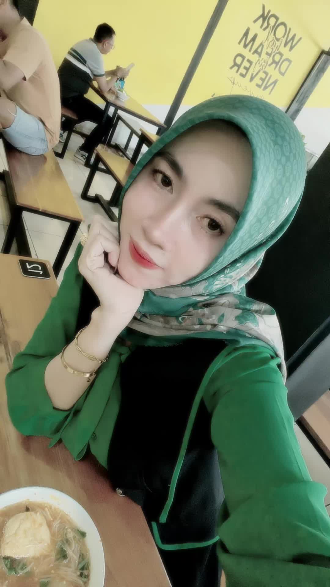 @&reg; R &reg;