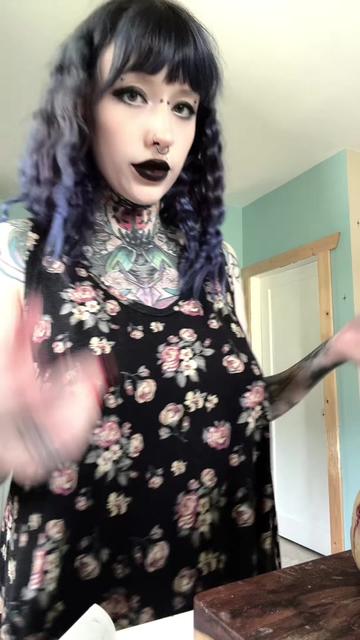 @IG gothmommylilli
