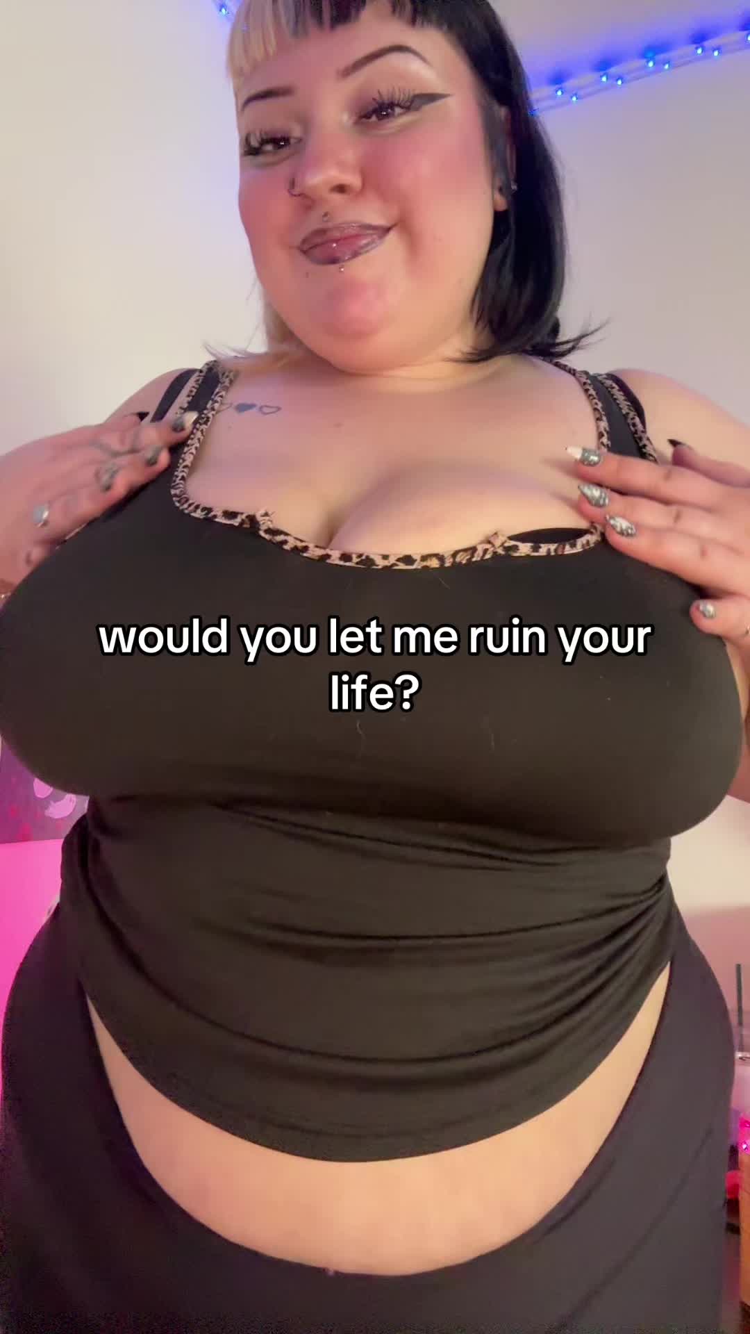 @shantellesworldd