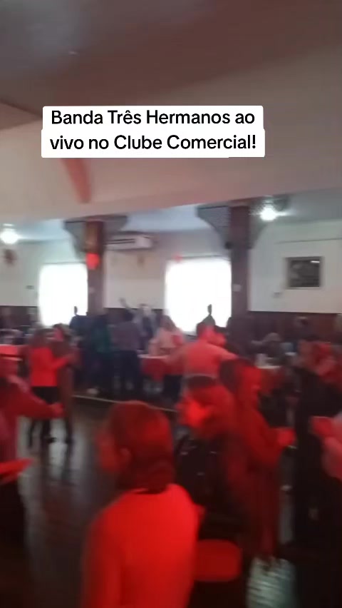 @Três Hermanos