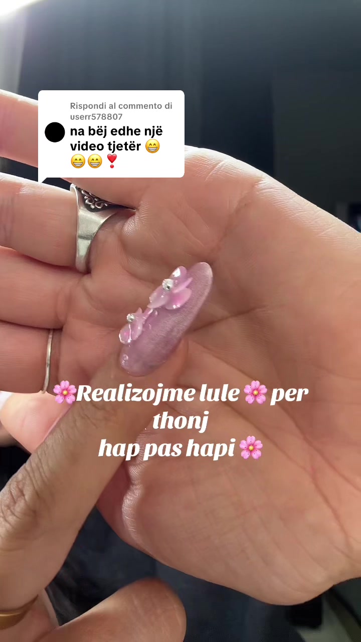 @Femme Fatale Nails