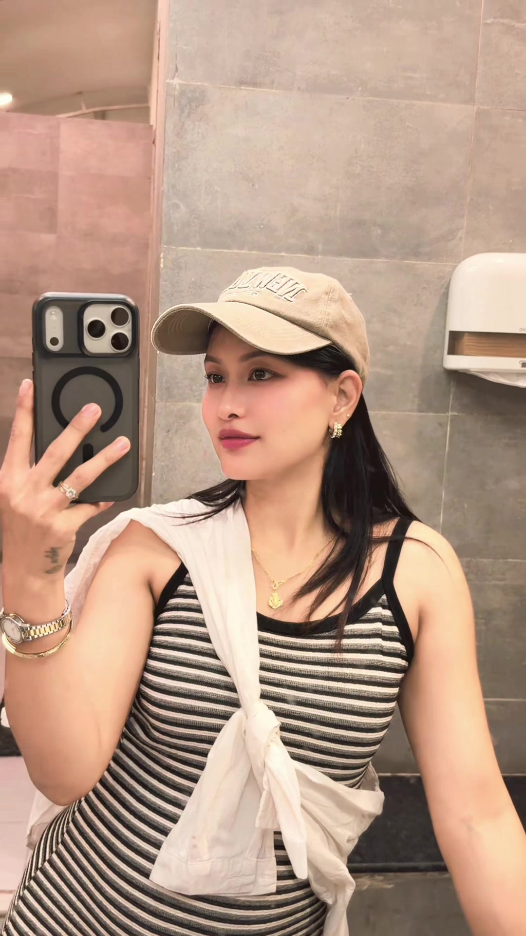 @Saanu&hearts;️