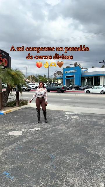 @Curvas Divinas