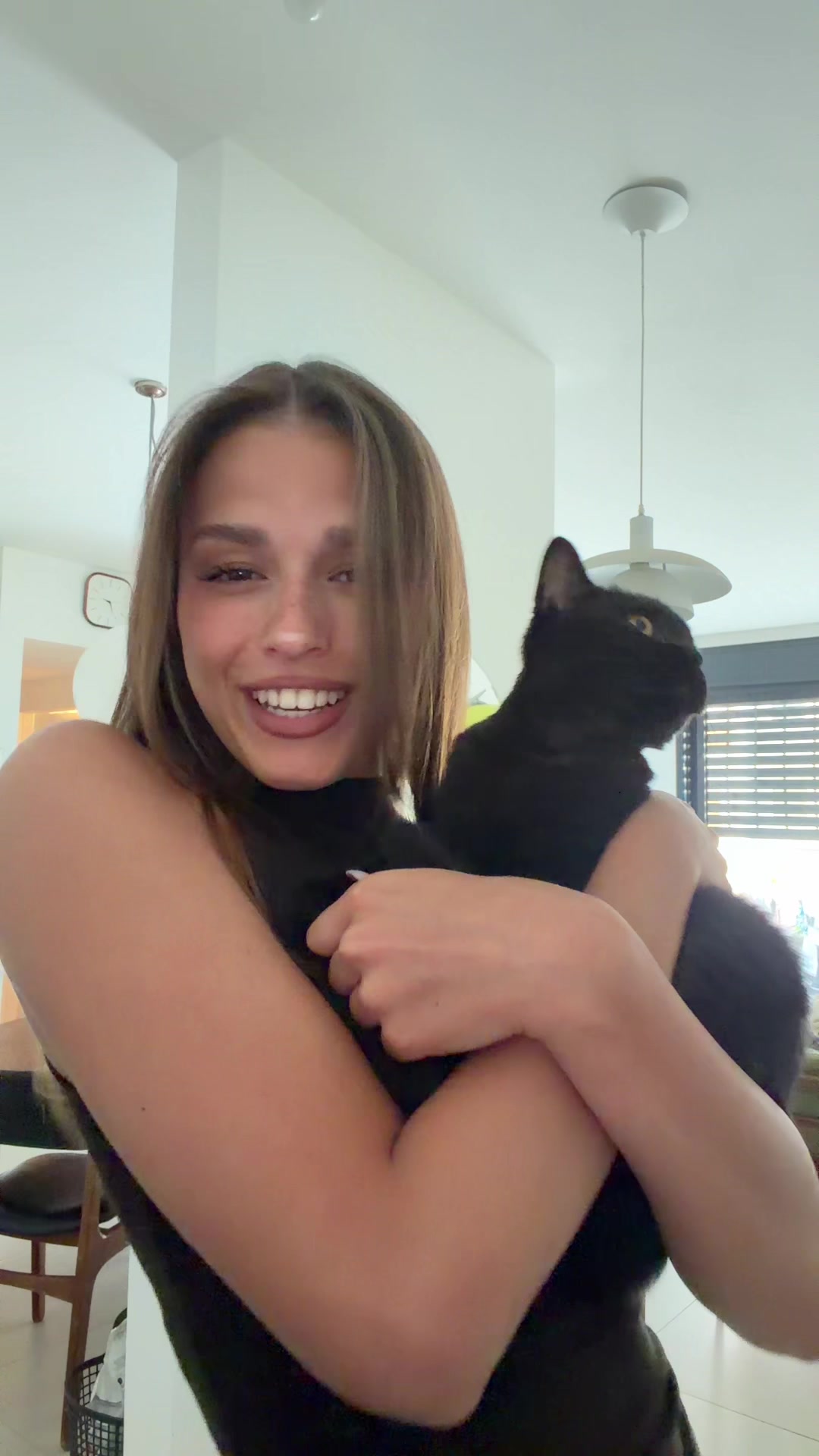 @Nina_Ariel
