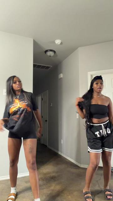 @Tayvi