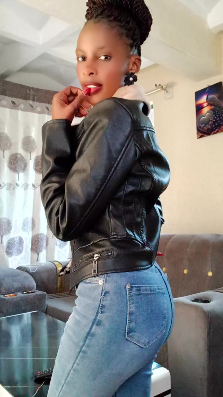 @️Kiki💫