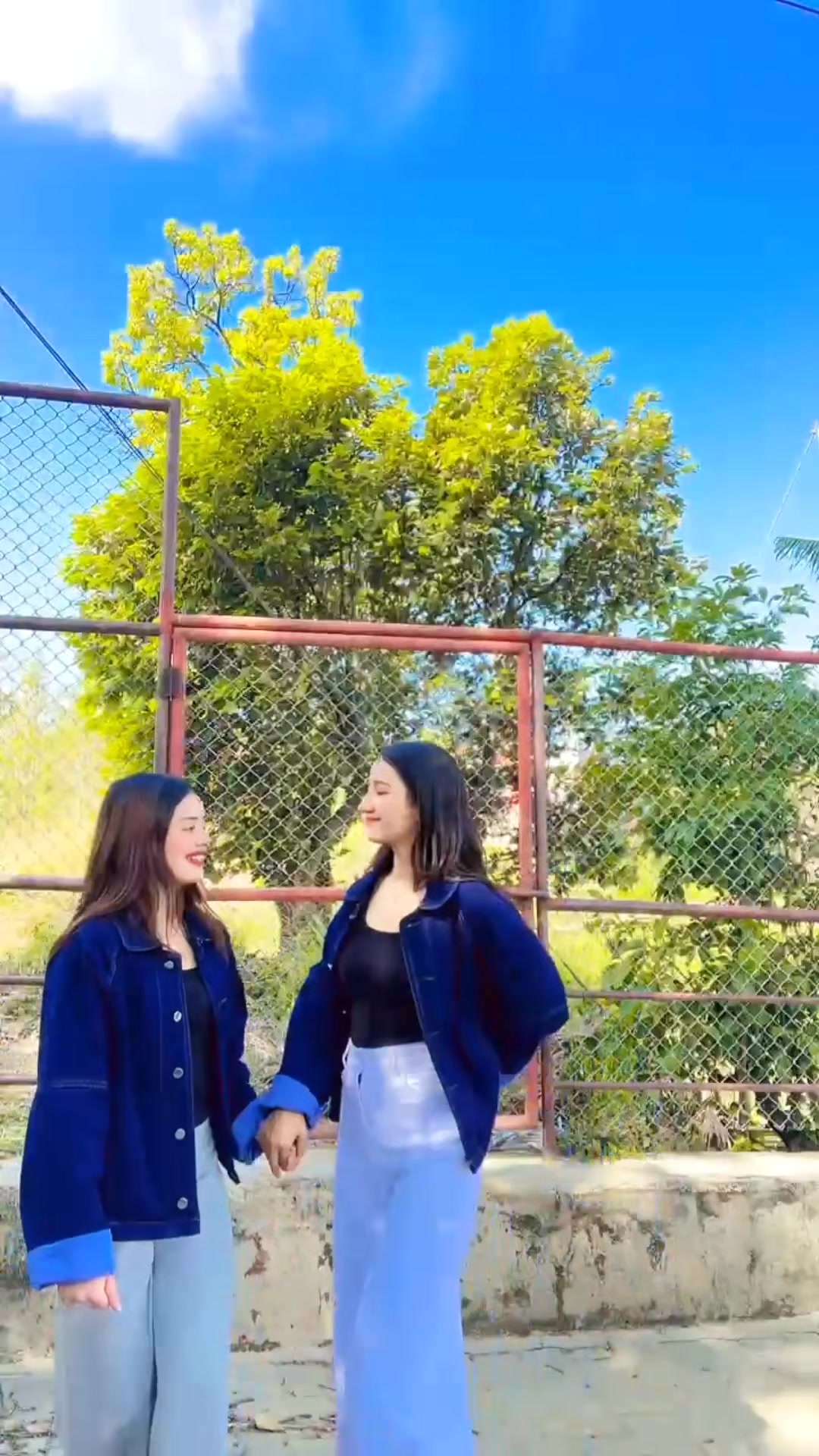 @करिश्मा🦋