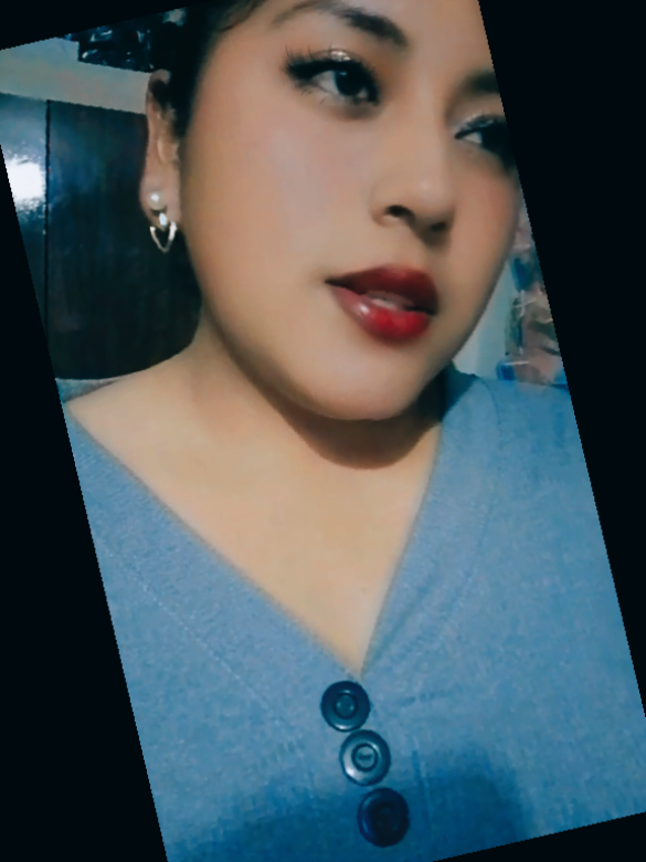 @Ana Flores