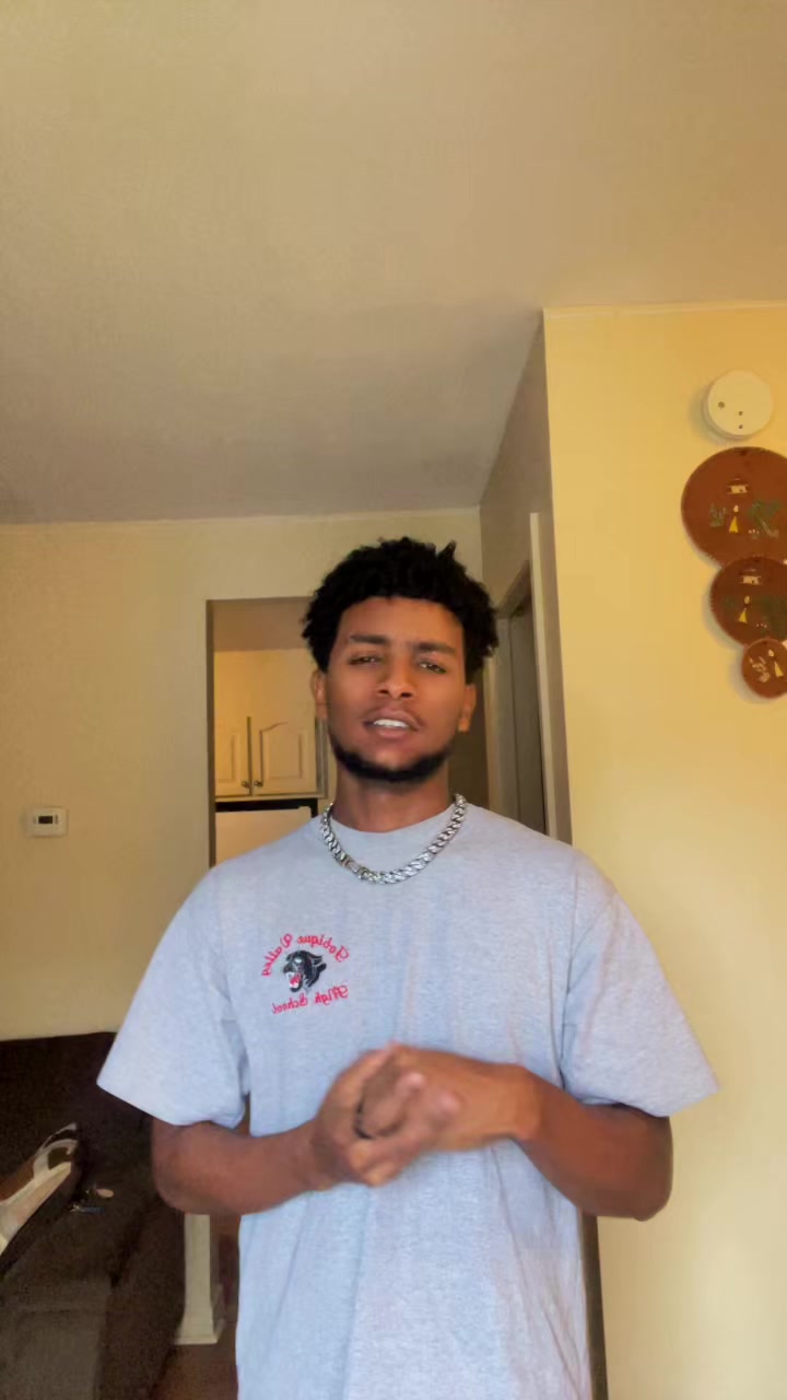 @Model _Odi_ Dc 🍇🇪🇷