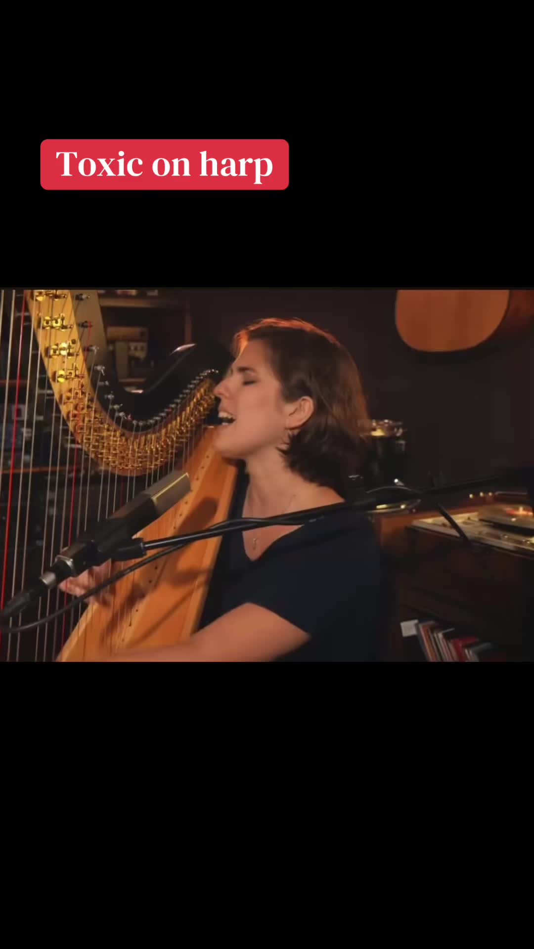 @Pia Salvia 🩵 Pia Harpist