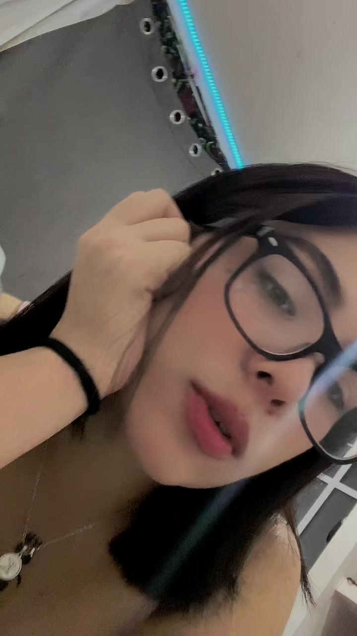 @๐ฌ๐๐๐ค๐ค