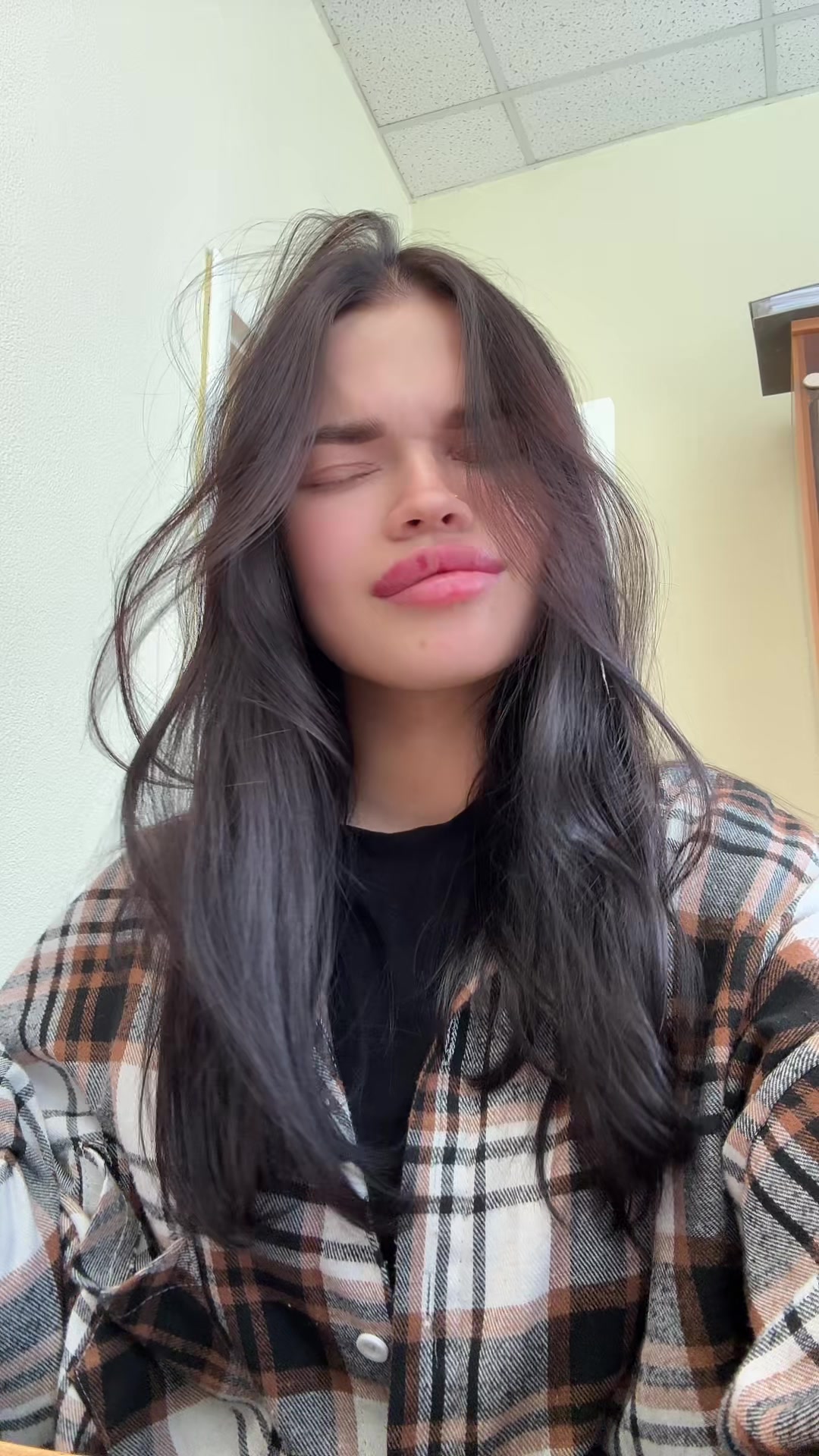 @a.lina045