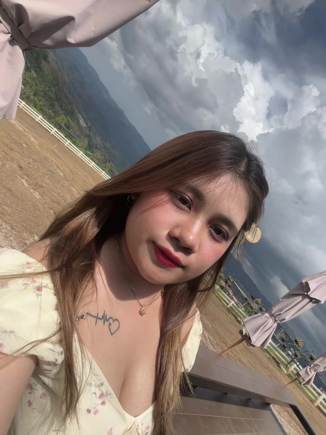 @ยัยฝน ผมเปียก🧼🛀🏻