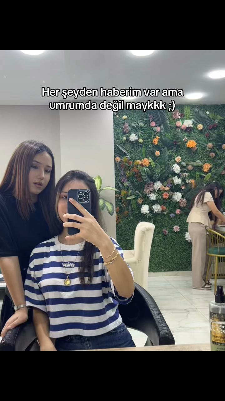 @Aleyna💫