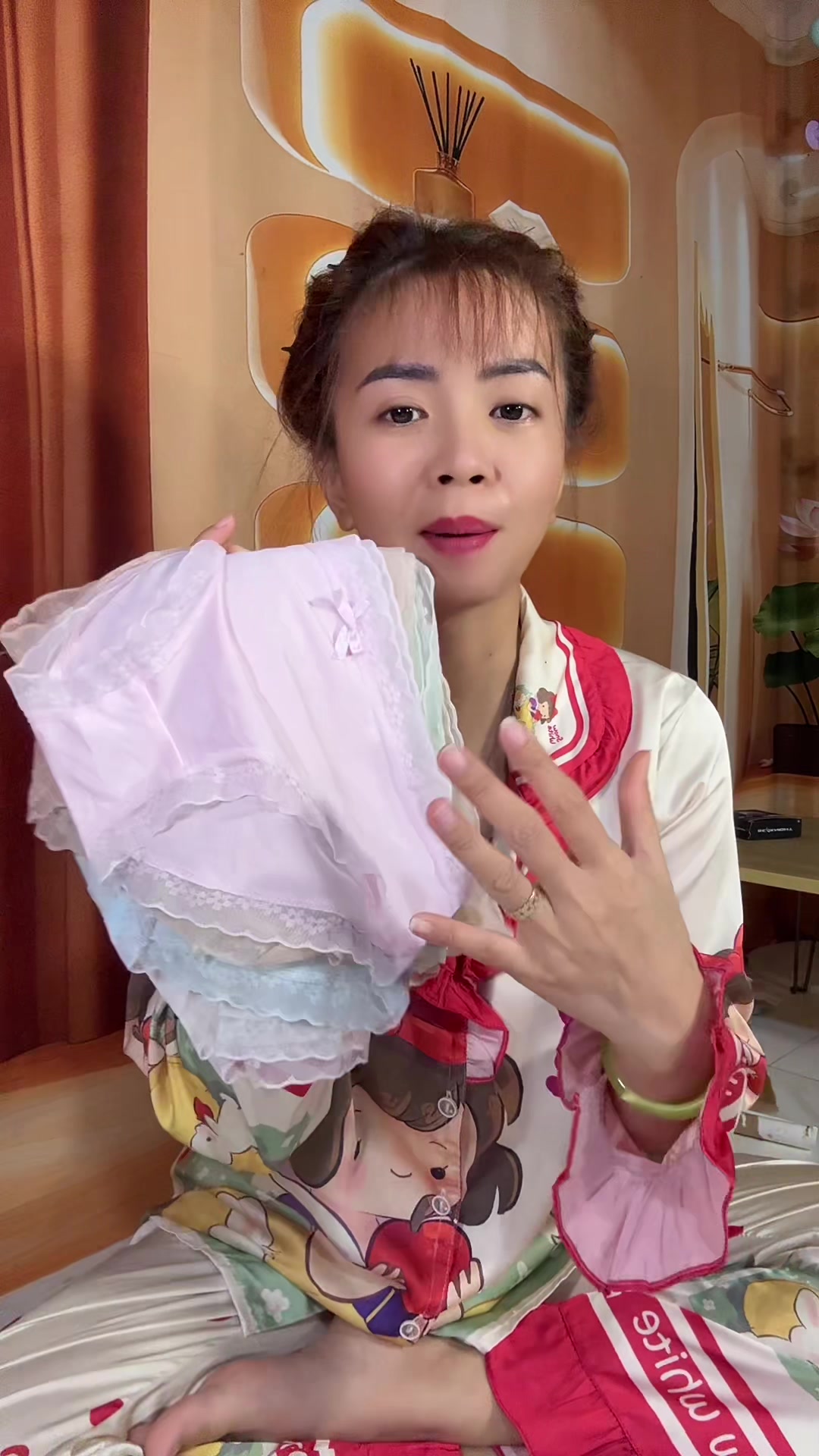 @Em Cẩm Nè