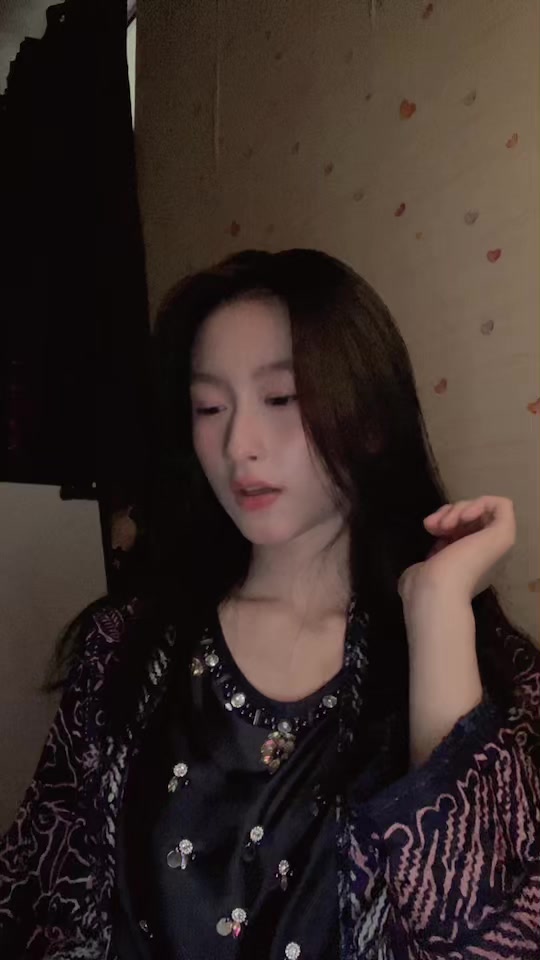 @charlyourbae