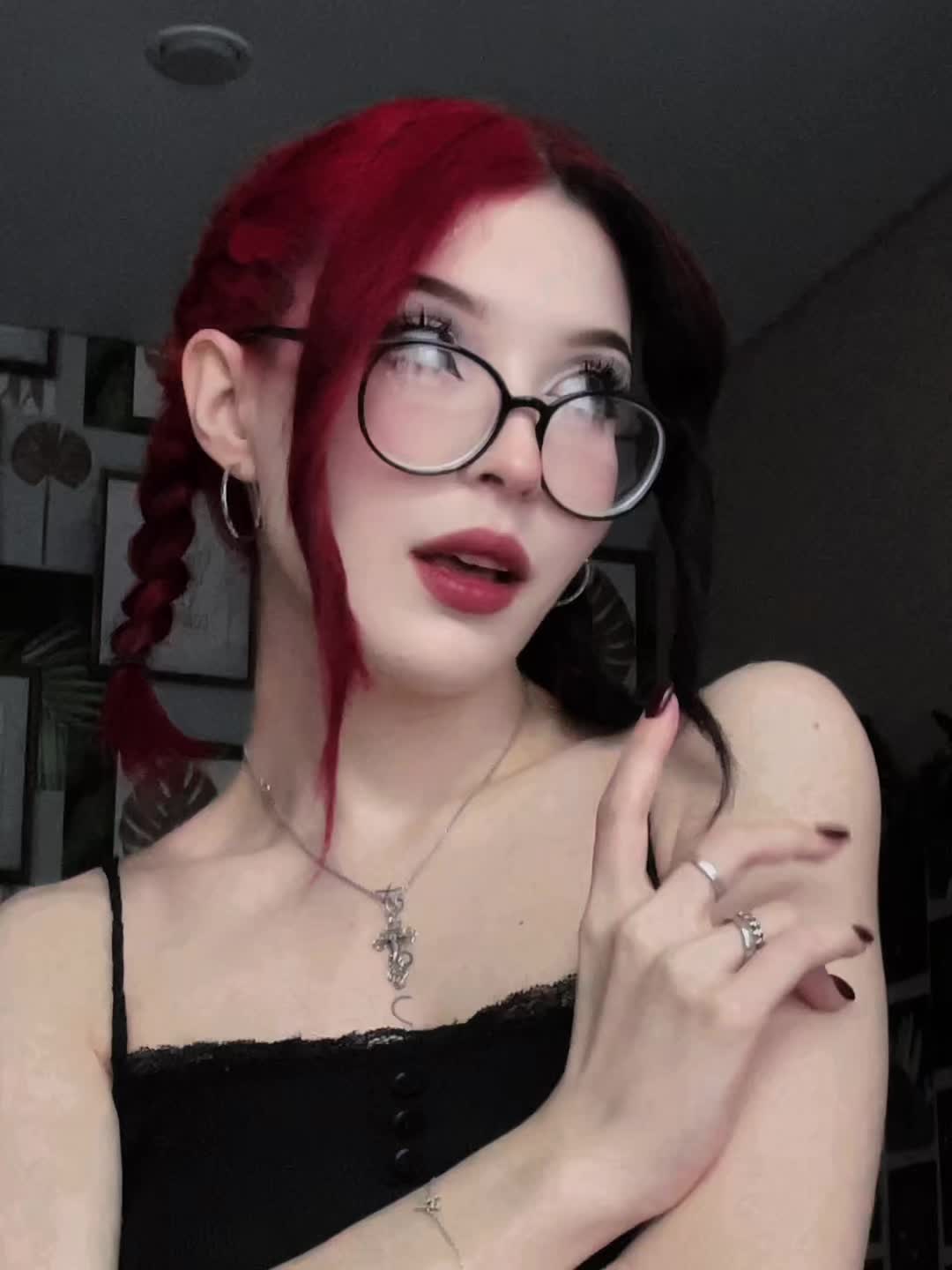 @лика🐈⬛🖤