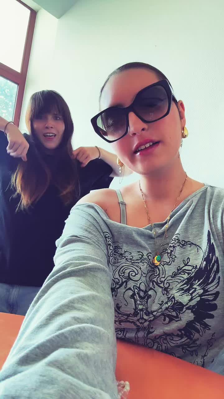 @Jos3phine👯&zwj;♀️