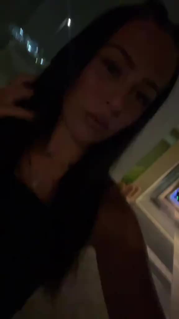 @🐊💋