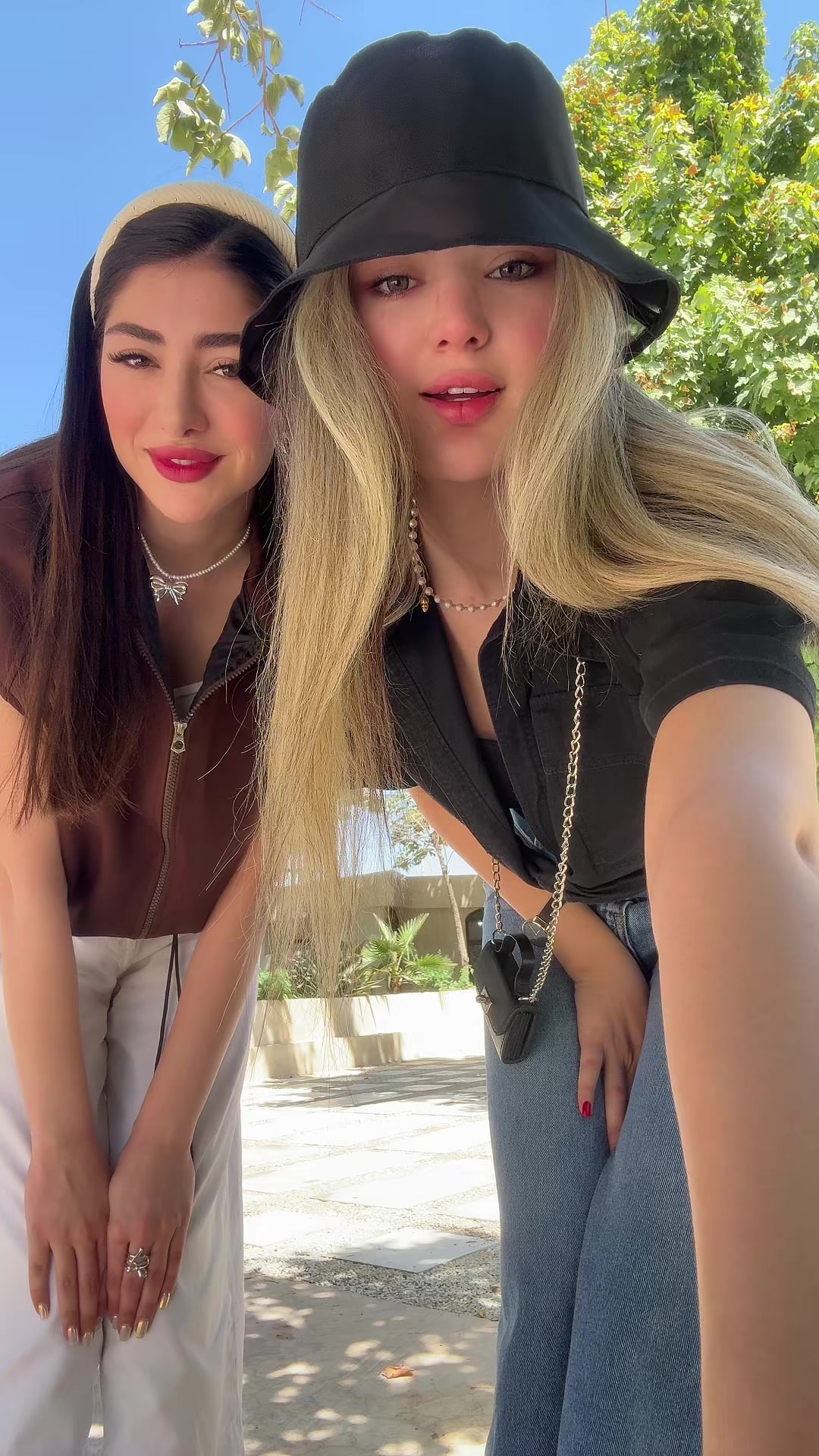 @Yasllina