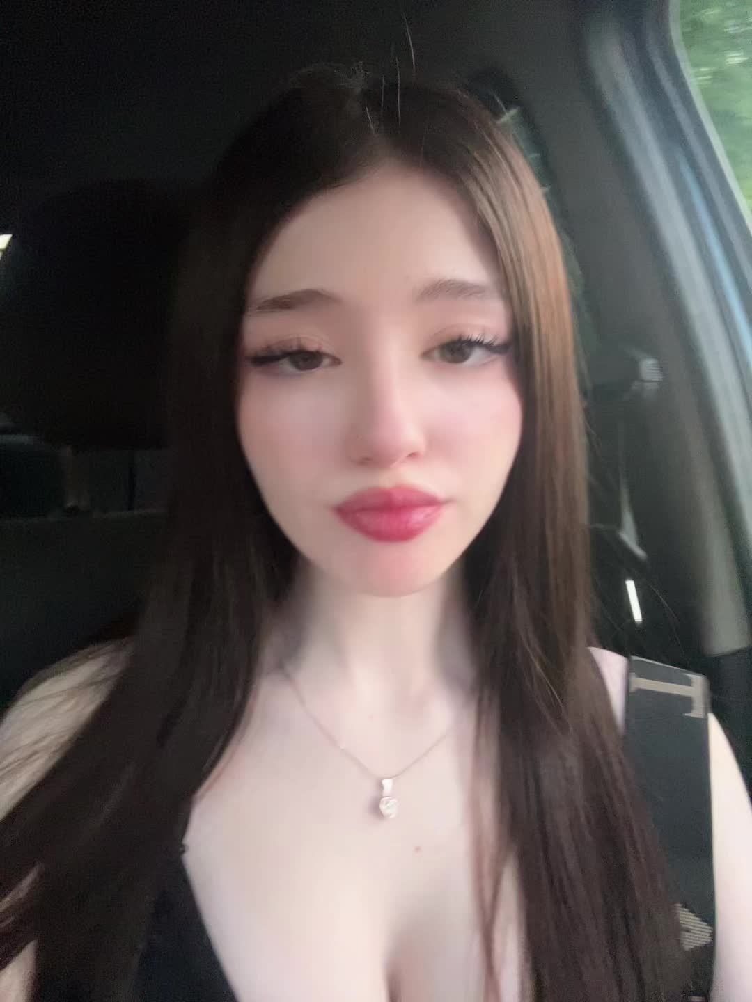 @isidora