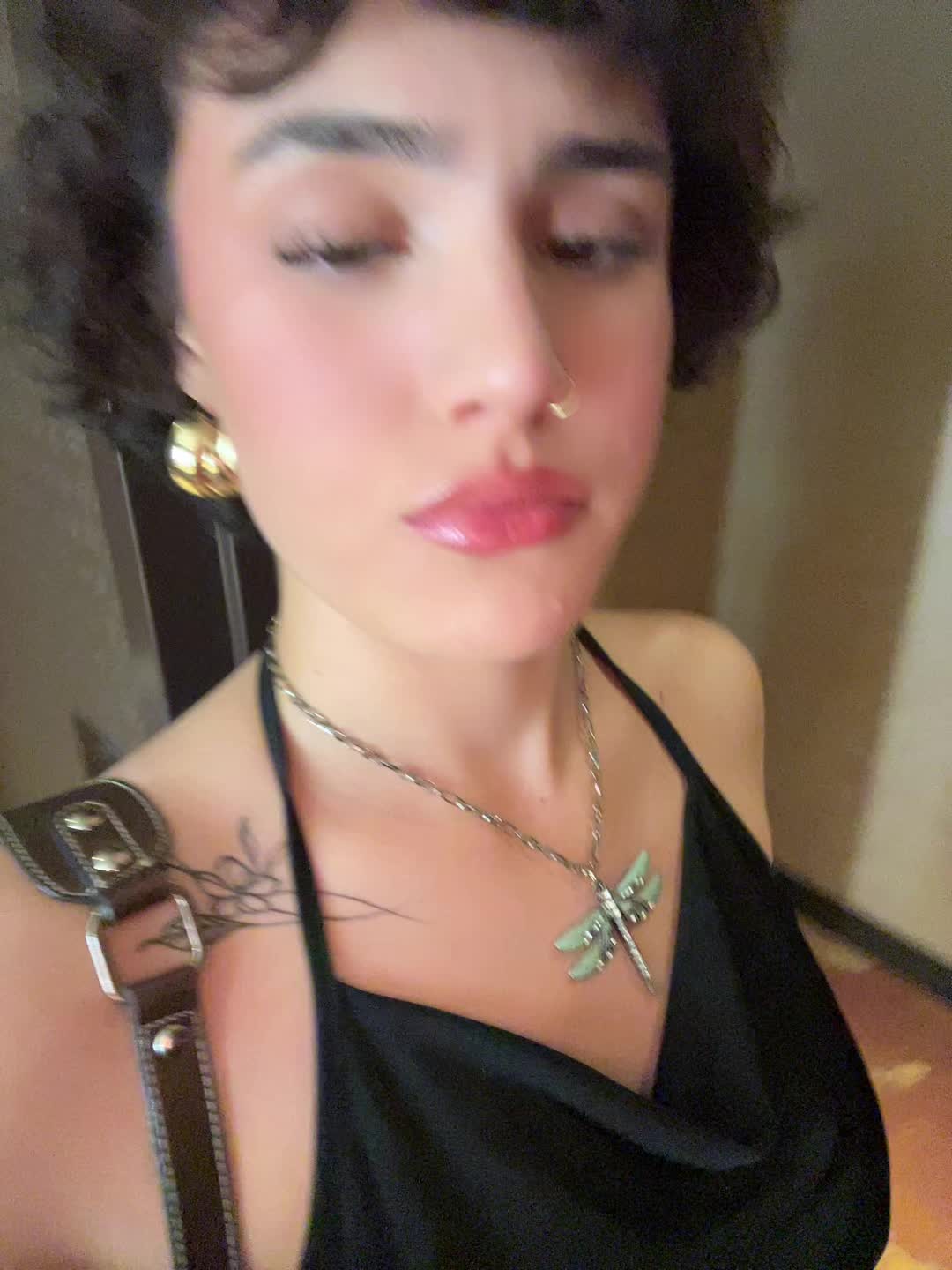 @Ana